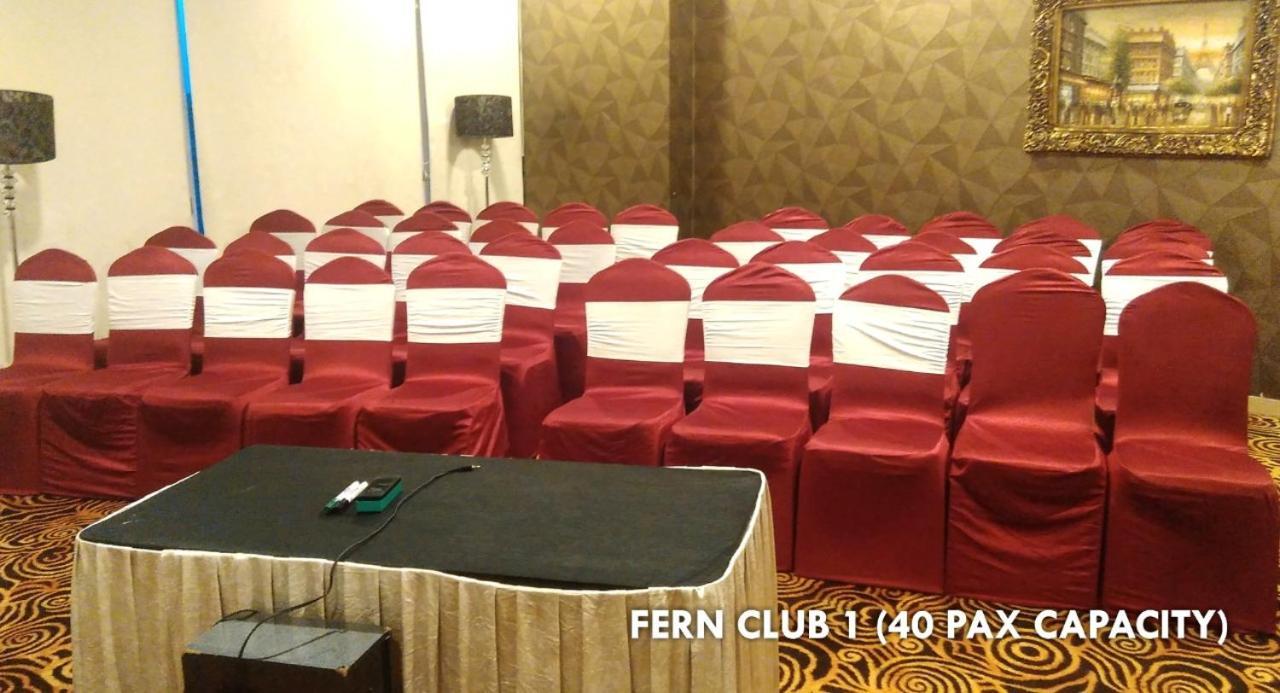 Hotel The Fern Residency Rajkot Exterior foto