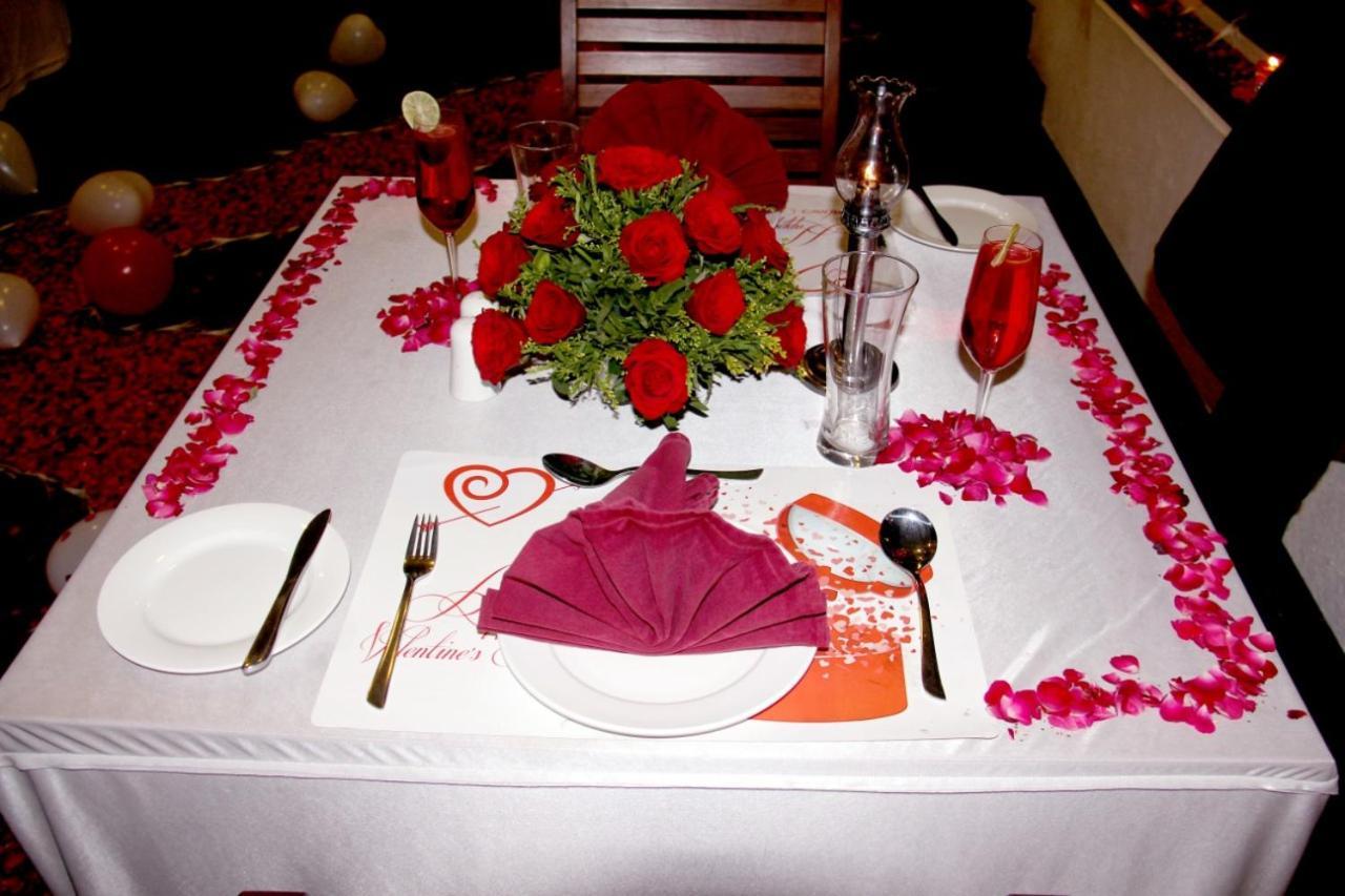 Hotel The Fern Residency Rajkot Exterior foto