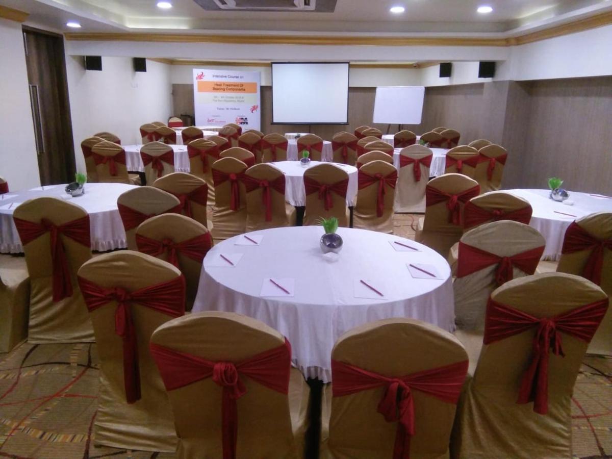 Hotel The Fern Residency Rajkot Exterior foto