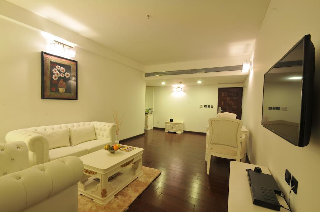 Hotel The Fern Residency Rajkot Exterior foto